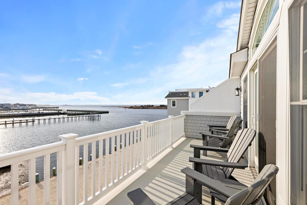 Private 3rd-Floor Deck